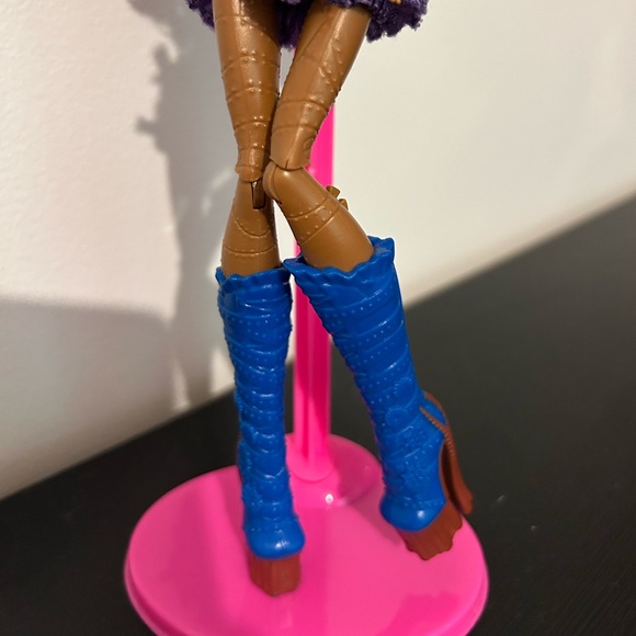 Monster High Doll Art Class Robecca Steam Doll in Dance Class outfit - Picture 2 of 5